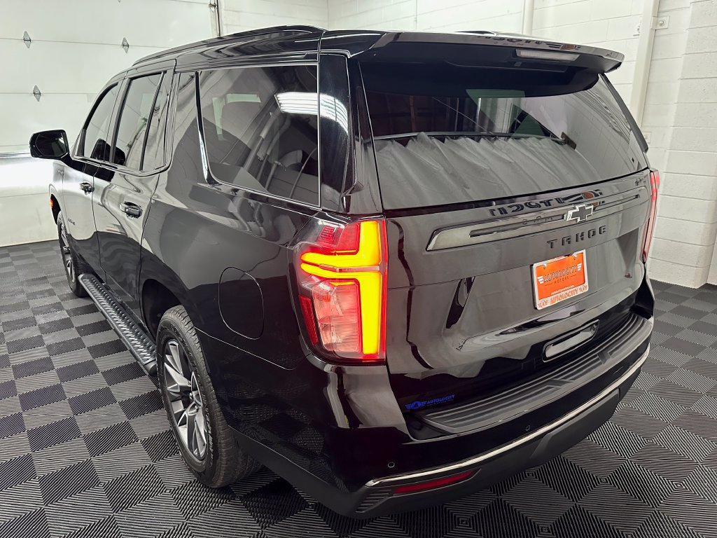 Used 2022 Chevrolet Tahoe Z71 w/ Luxury Package AWD/4WD image 7