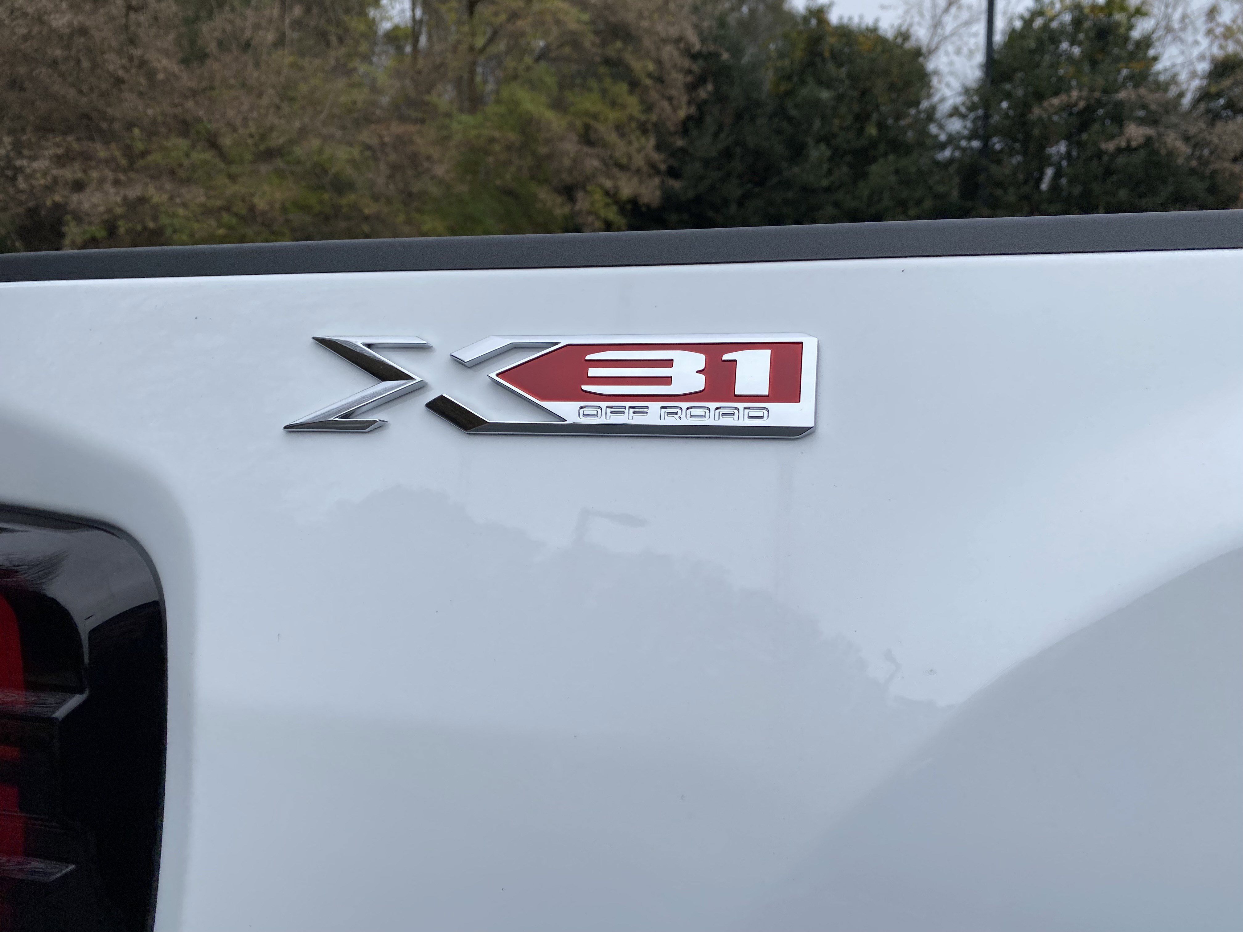 Used 2025 GMC Sierra 2500 SLT image 46