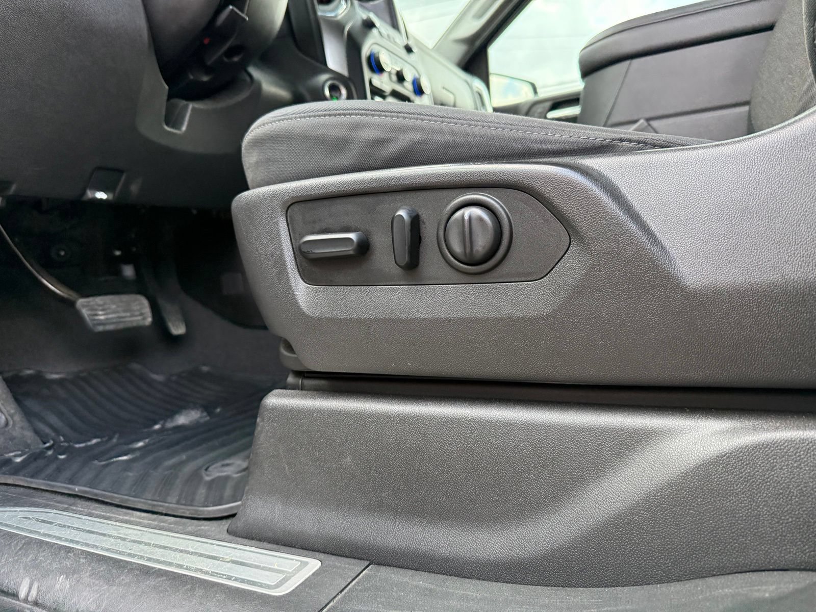 Used 2019 Chevrolet Silverado 1500 RST w/ All-Star Edition AWD/4WD image 16