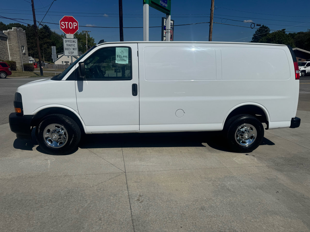 Used 2018 Chevrolet Express 2500 image 2