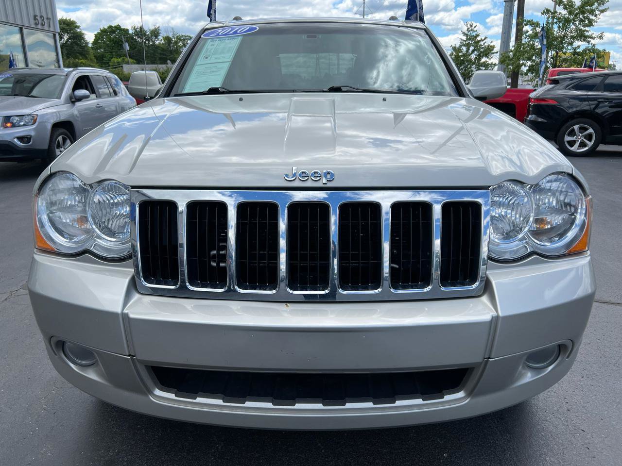 Used 2010 Jeep Grand Cherokee Limited AWD/4WD image 9