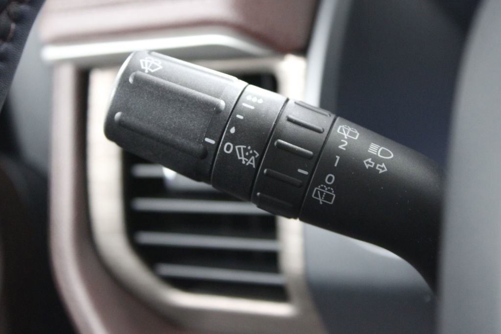 Used 2024 Ford Expedition Limited image 38