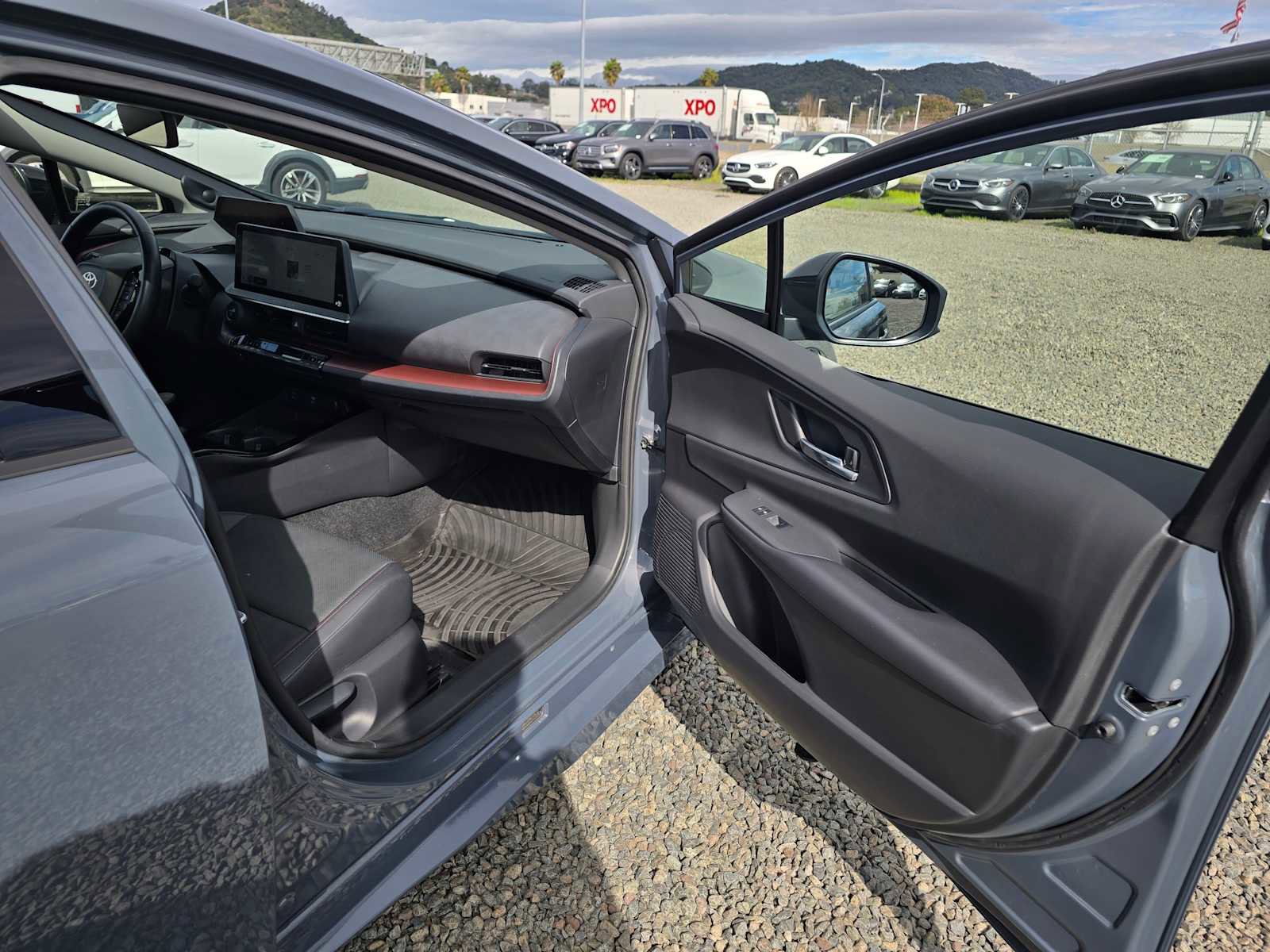 Used 2023 Toyota Prius Prime Premium image 12