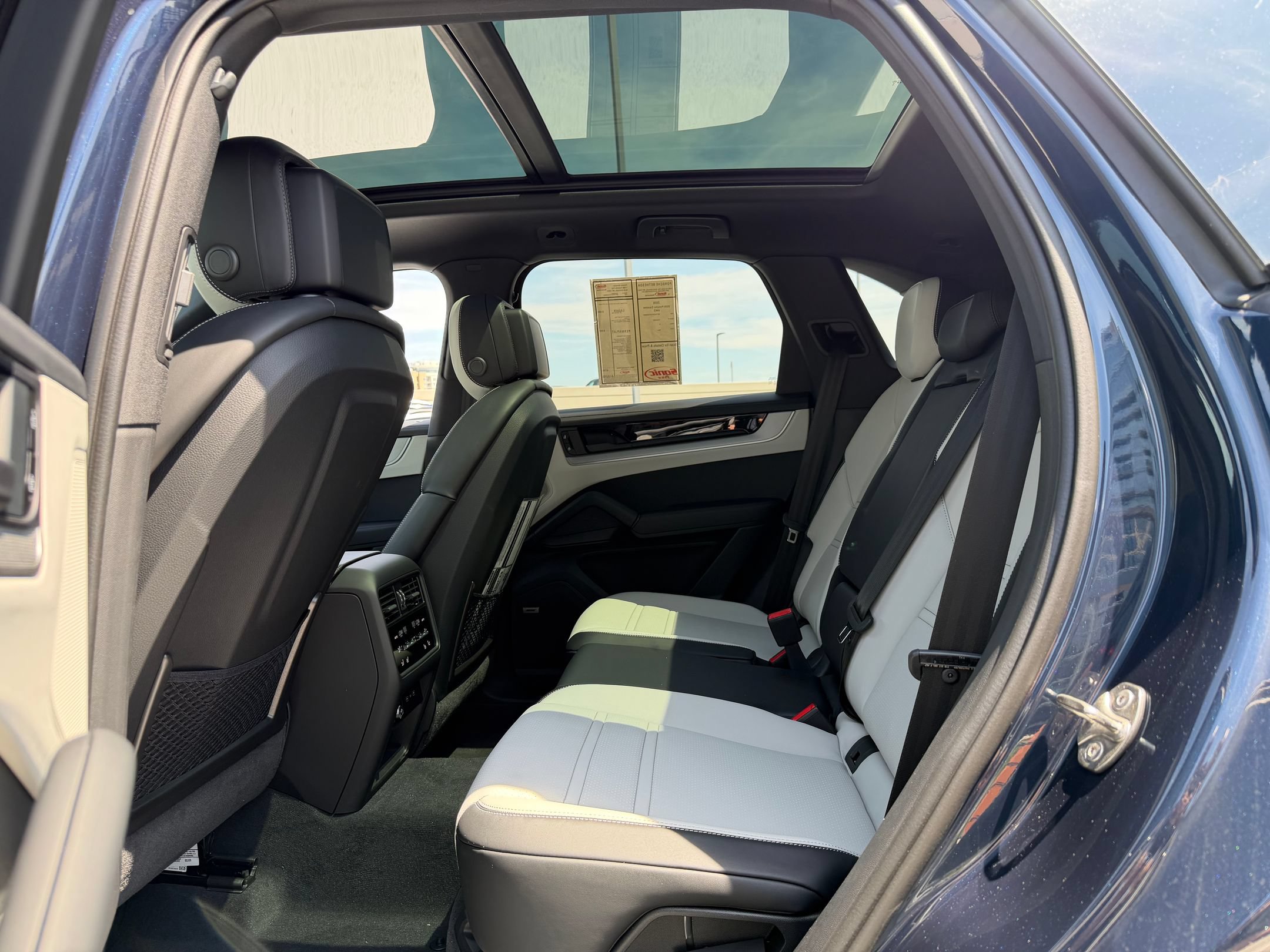 Certified 2026 Porsche Cayenne AWD/4WD image 19