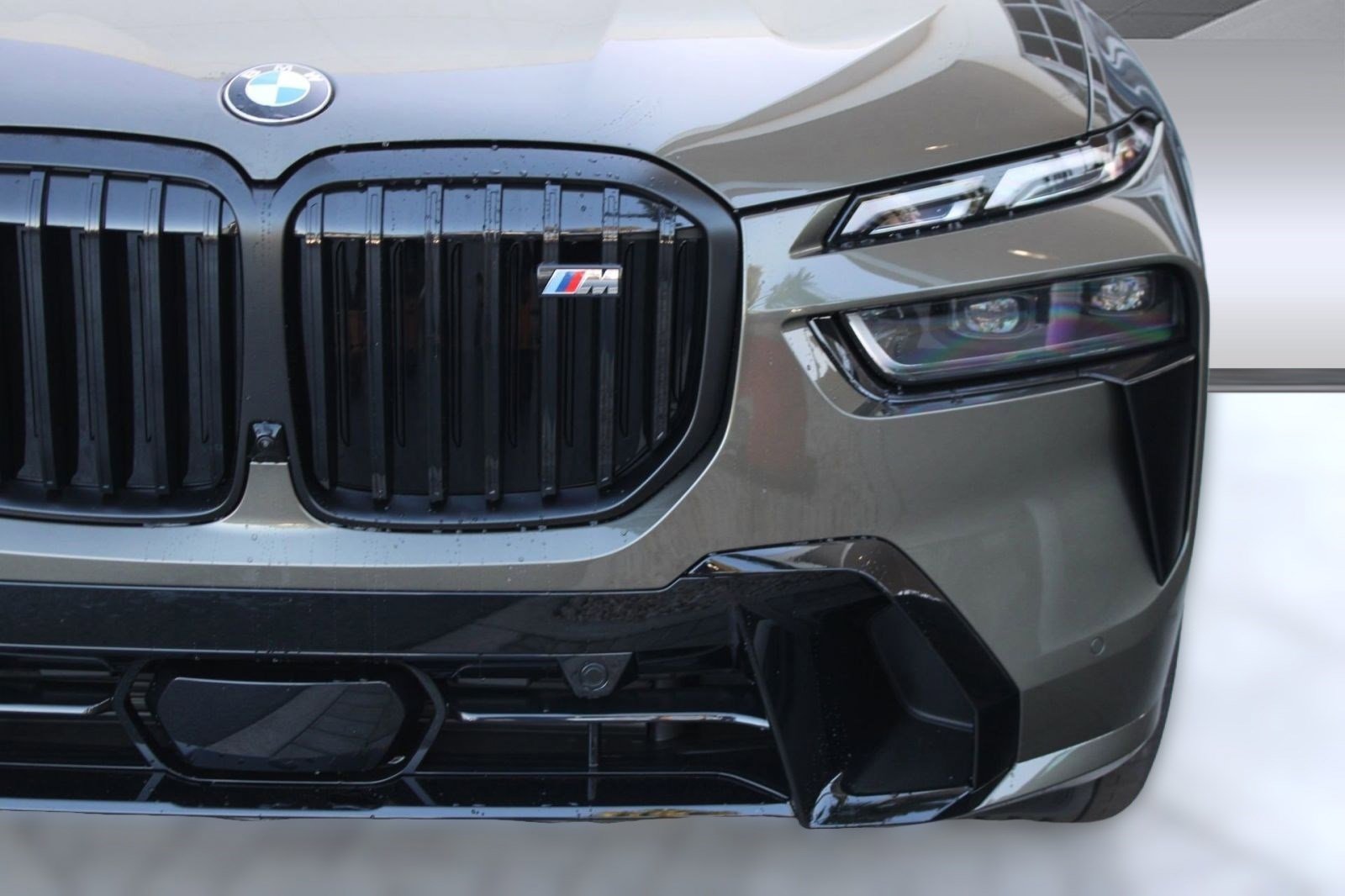 New 2026 BMW X7 M60i image 11