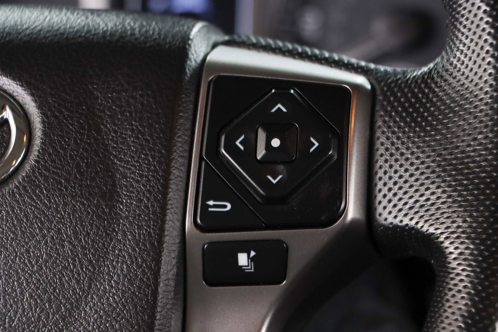 Used 2022 Toyota Tacoma SR5 image 15