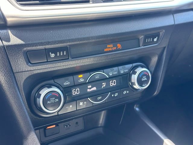 Used 2018 MAZDA MAZDA3 Touring FWD image 16