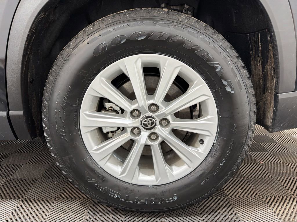Used 2024 Toyota Grand Highlander AWD image 33