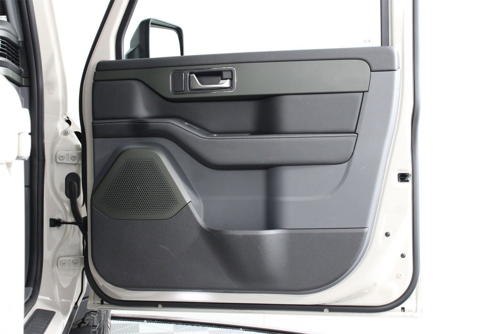 Used 2025 INEOS Grenadier image 22