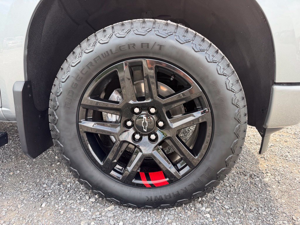 Used 2024 Chevrolet Silverado 1500 RST w/ Redline Edition AWD/4WD image 26
