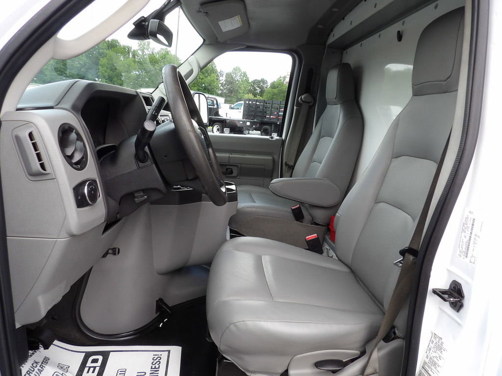 Used 2021 Ford E-350 and Econoline 350 Super Duty RWD image 16