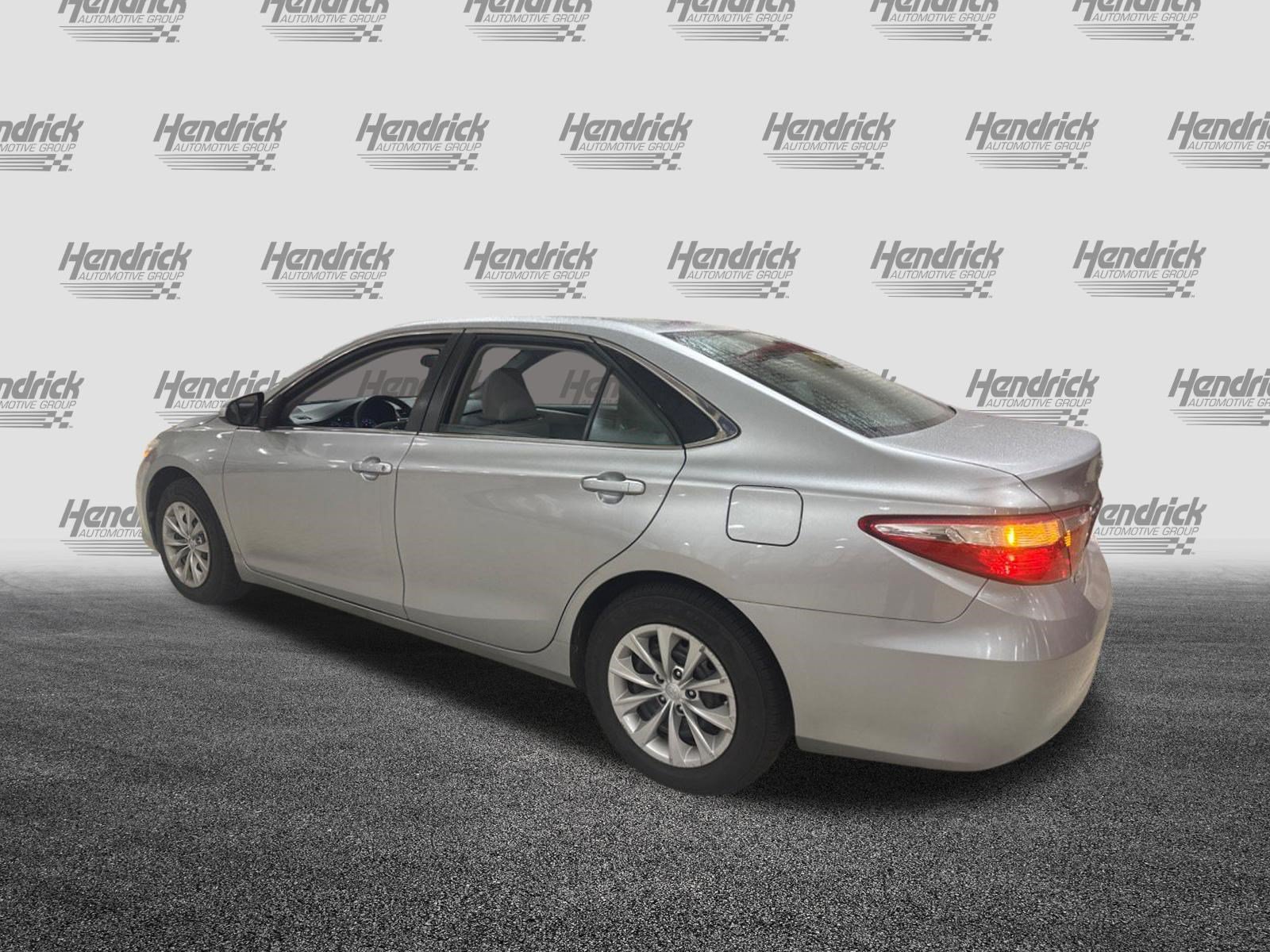 Used 2017 Toyota Camry LE FWD image 9