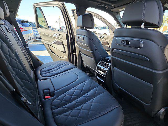 Used 2025 BMW X5 M60i image 11