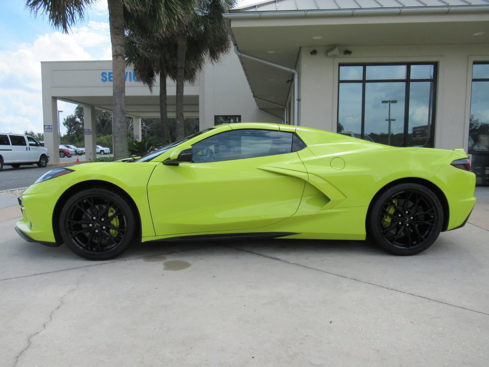 Used 2024 Chevrolet Corvette Stingray Premium Conv w/ Battery Protection Package RWD image 4