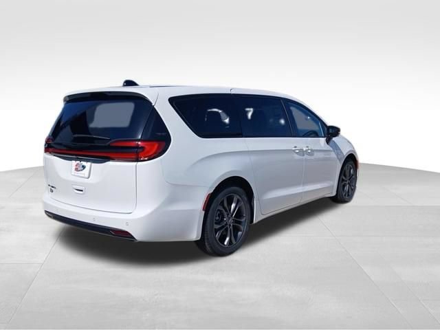 New 2026 Chrysler Pacifica Select FWD image 5