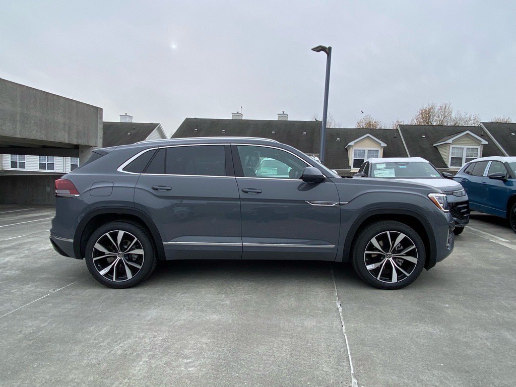 New 2026 Volkswagen Atlas Cross Sport SEL Premium R-Line AWD/4WD image 2