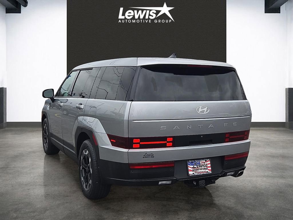 Used 2025 Hyundai Santa Fe SE FWD image 3