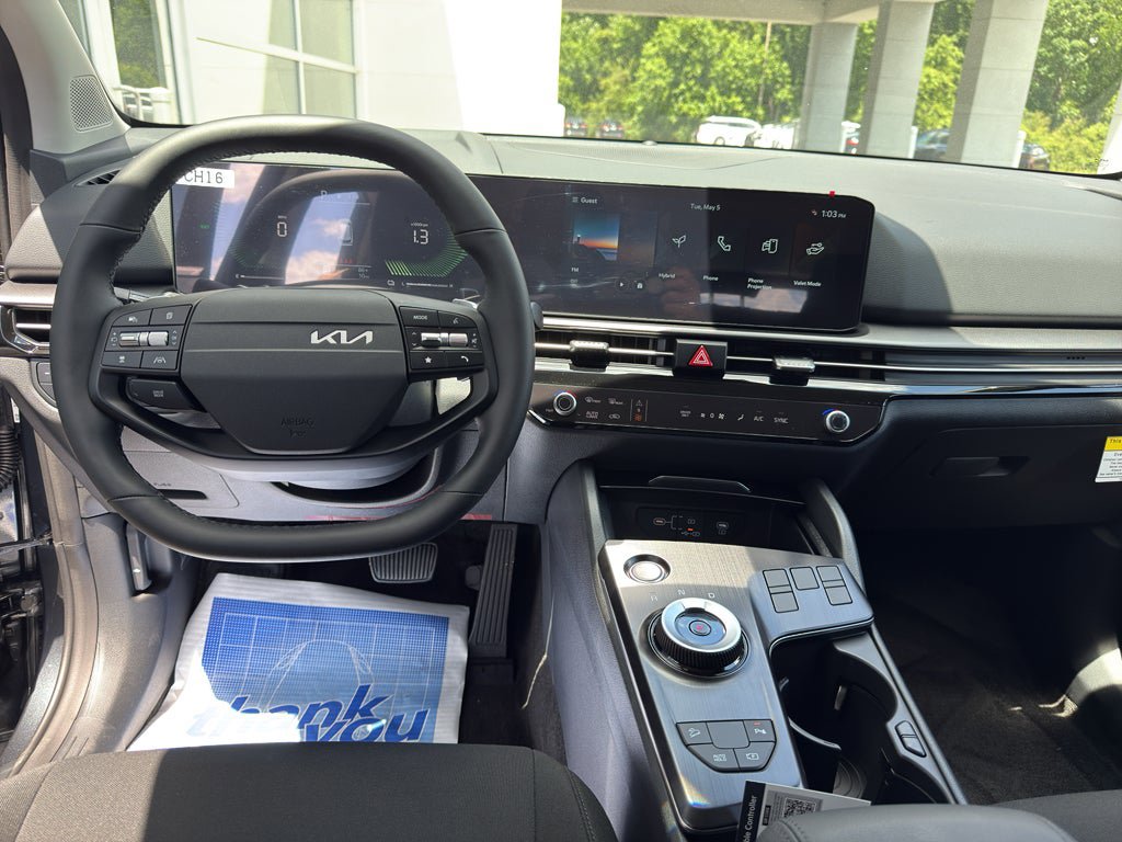 New 2026 Kia Sportage LX FWD image 18