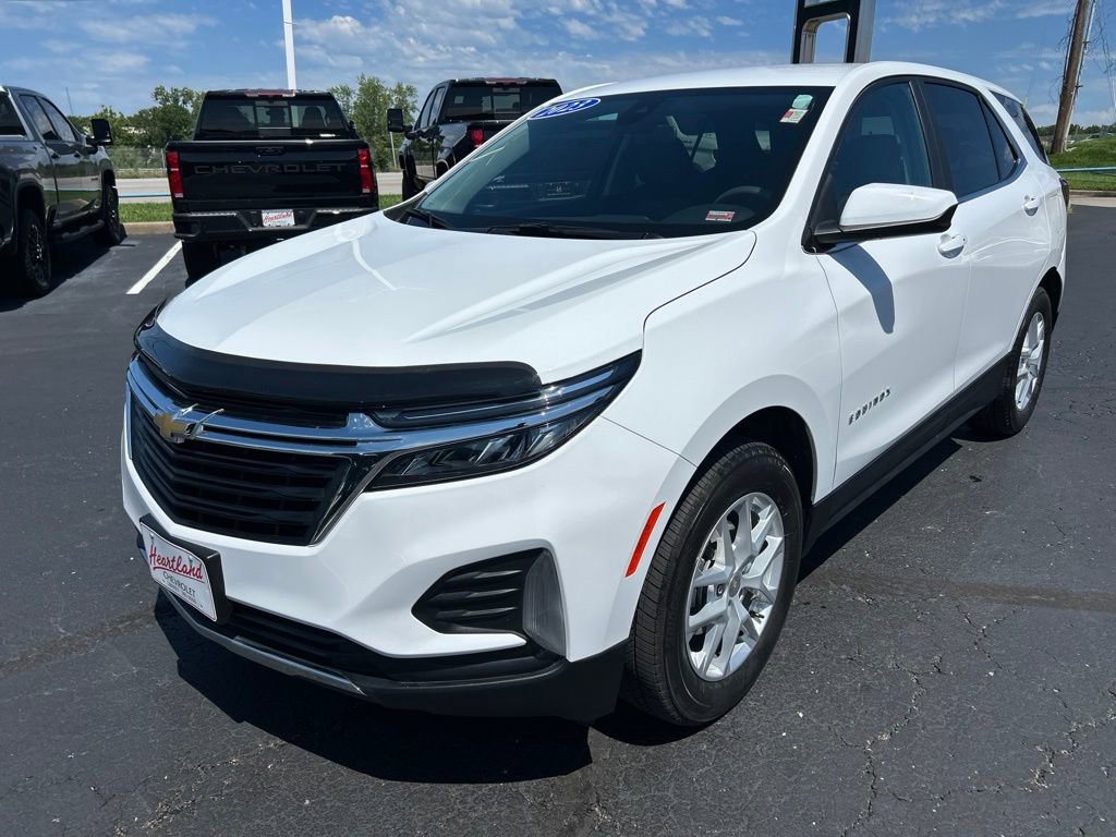 Used 2023 Chevrolet Equinox LT w/ LPO, Floor Liner Package AWD/4WD image 9