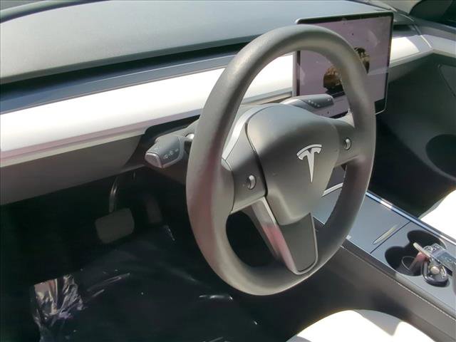 Used 2025 Tesla Model Y Long Range image 10