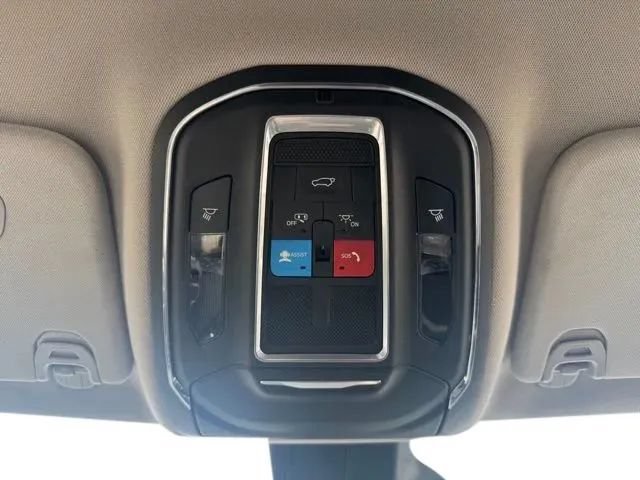 Used 2024 Jeep Wagoneer Series II w/ Flexible Seating Group AWD/4WD image 29