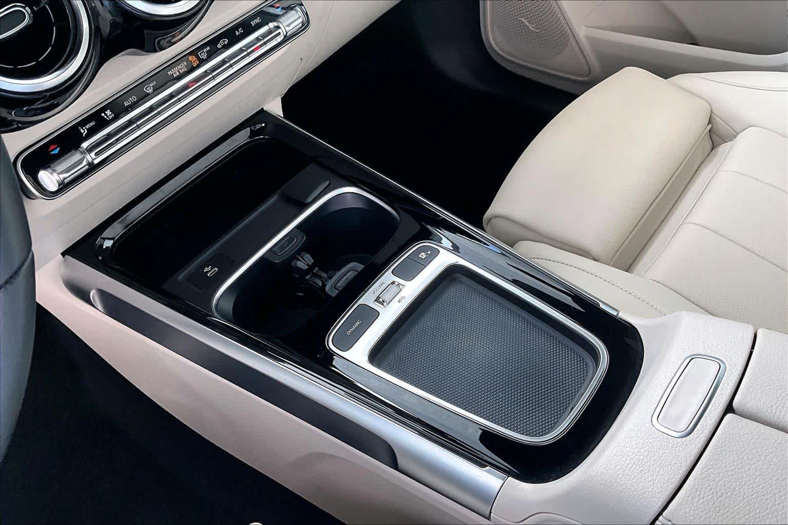 Used 2025 Mercedes-Benz GLB 250 image 17