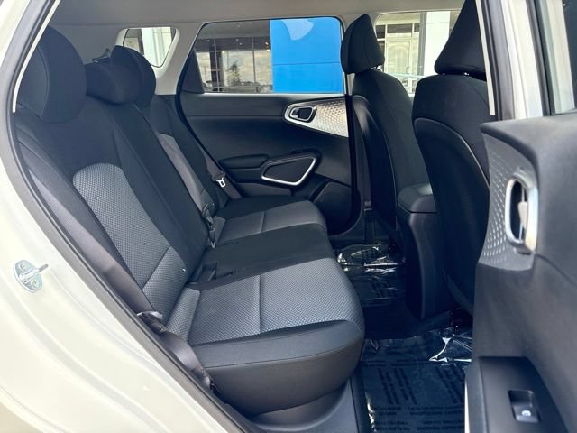 Used 2025 Kia Soul LX FWD image 18