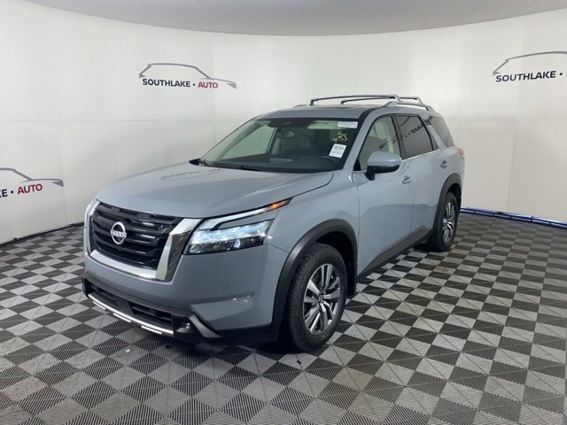 Used 2022 Nissan Pathfinder SL image 3