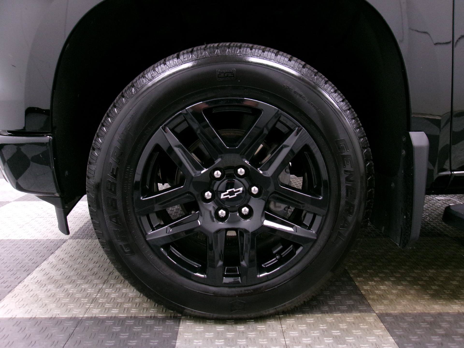 Used 2024 Chevrolet Silverado 1500 RST w/ Protection Package AWD/4WD image 17
