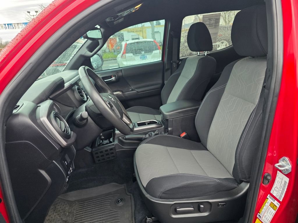 Used 2023 Toyota Tacoma TRD Off-Road image 4