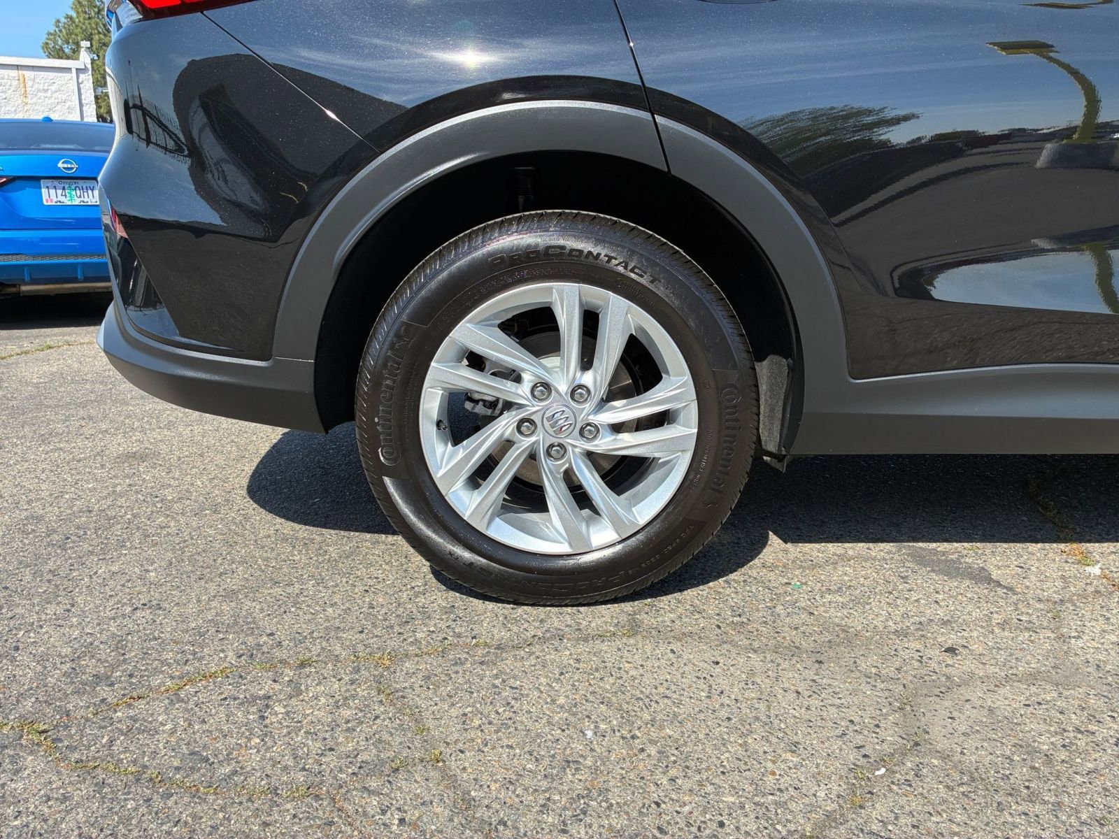 Used 2025 Buick Envista Preferred image 30