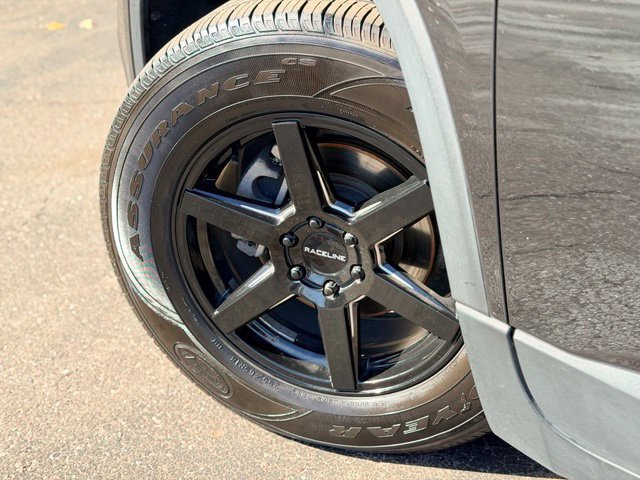 Used 2018 Chevrolet Traverse LT FWD image 29