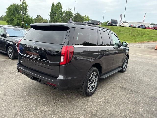 Used 2025 Ford Expedition Active AWD/4WD image 21