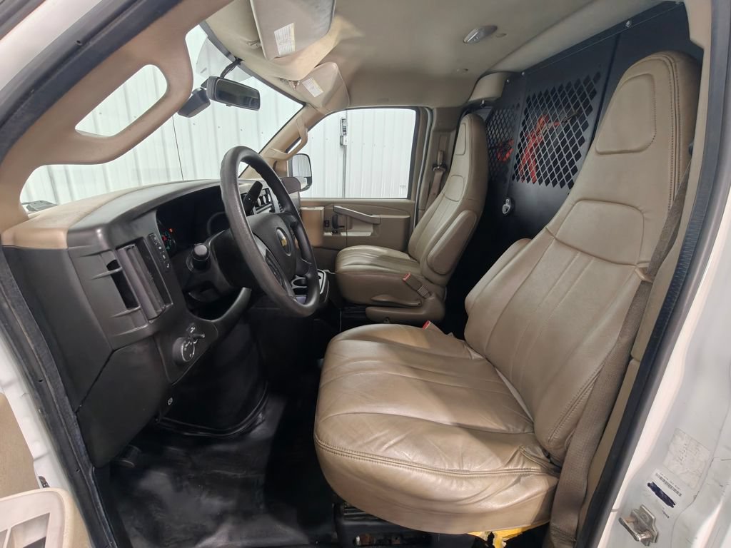 Used 2017 Chevrolet Express 2500 RWD image 24