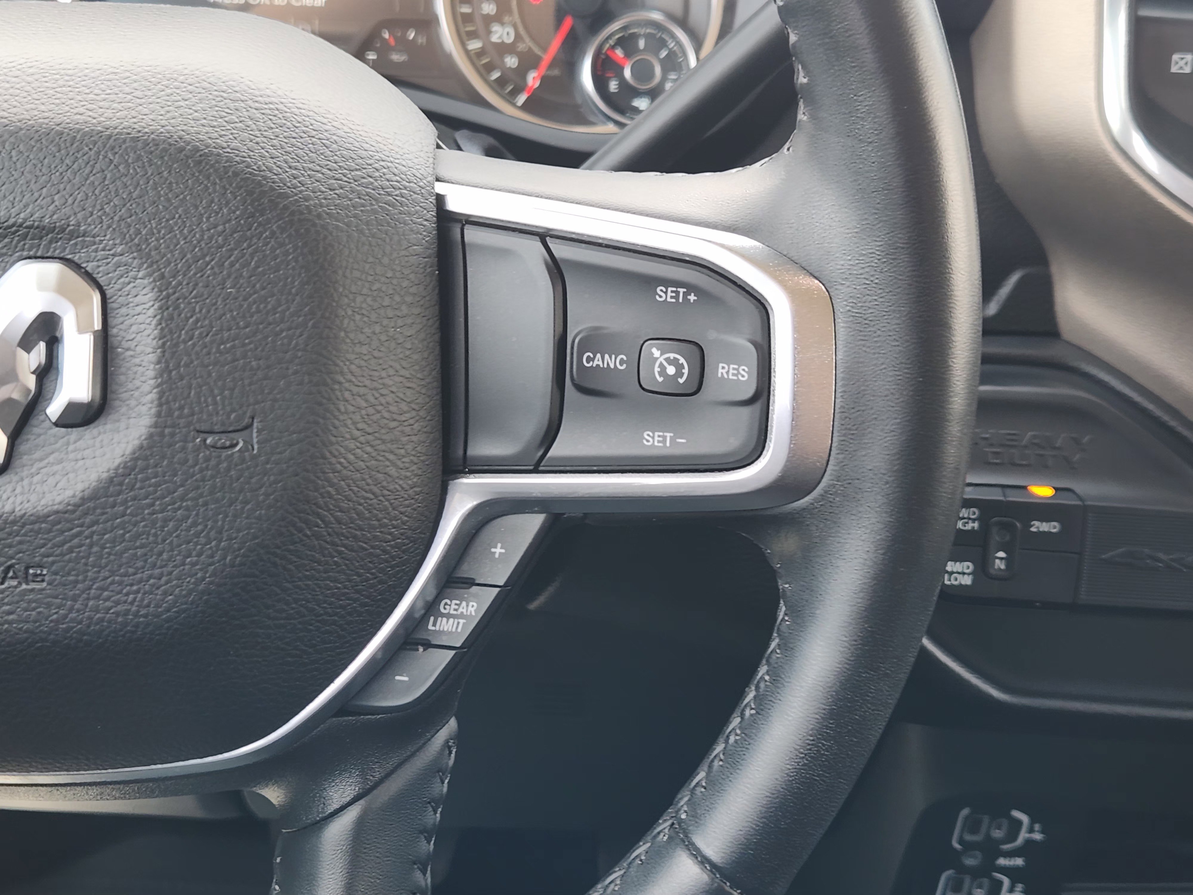Used 2024 RAM 2500 Laramie AWD/4WD image 28