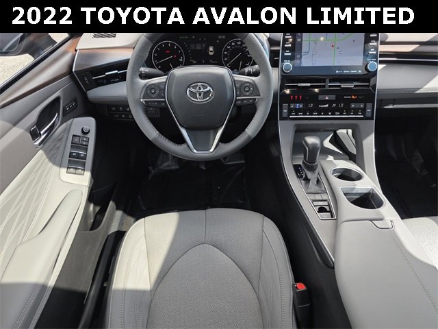 Used 2022 Toyota Avalon Limited image 20