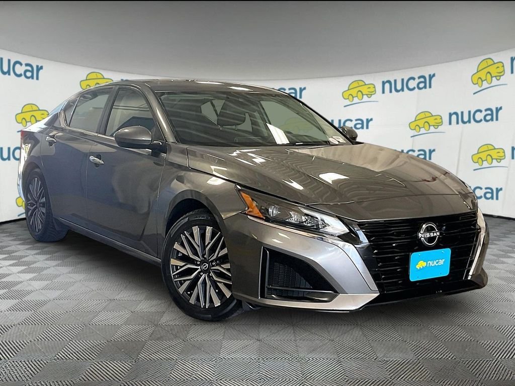 Used 2023 Nissan Altima 2.5 SV