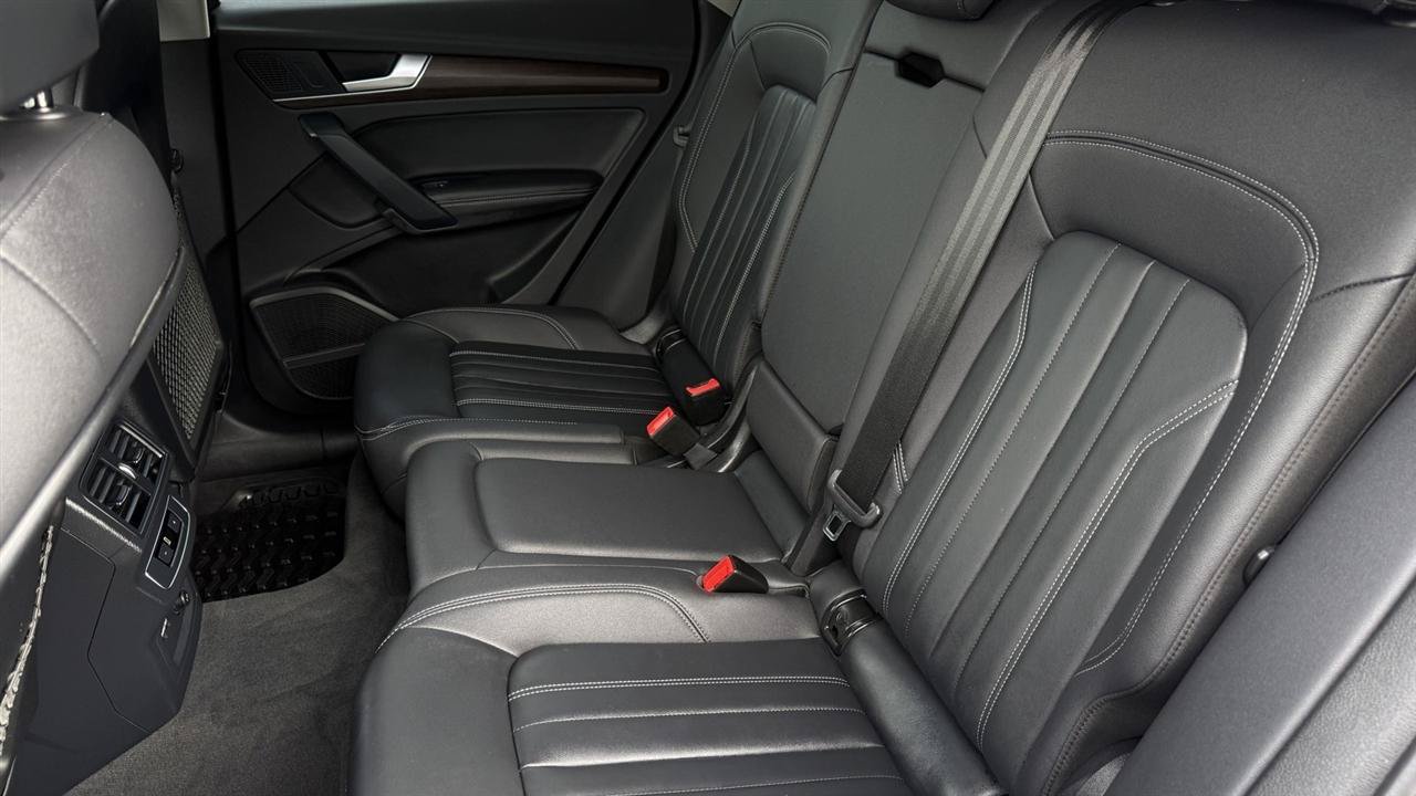 Used 2023 Audi Q5 2.0T Premium Plus w/ Premium Plus Package AWD/4WD image 33