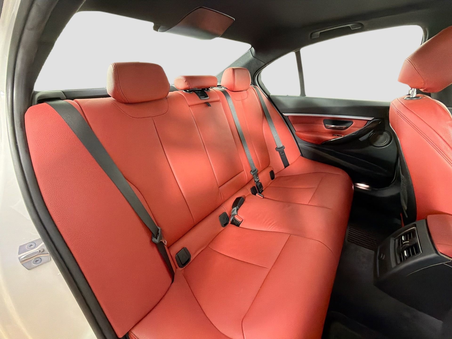 Used 2018 BMW 340i Sedan w/ Premium Package image 28