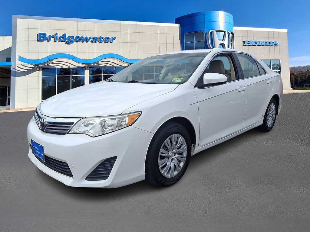 Used 2013 Toyota Camry FWD image 3