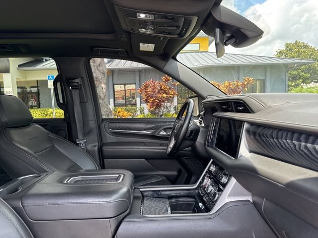 Used 2023 GMC Yukon XL Denali AWD/4WD image 10