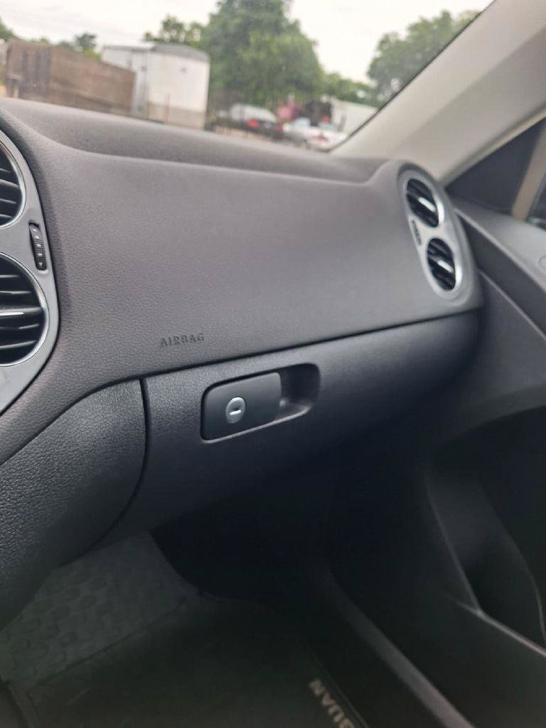 Used 2013 Volkswagen Tiguan S AWD/4WD image 23
