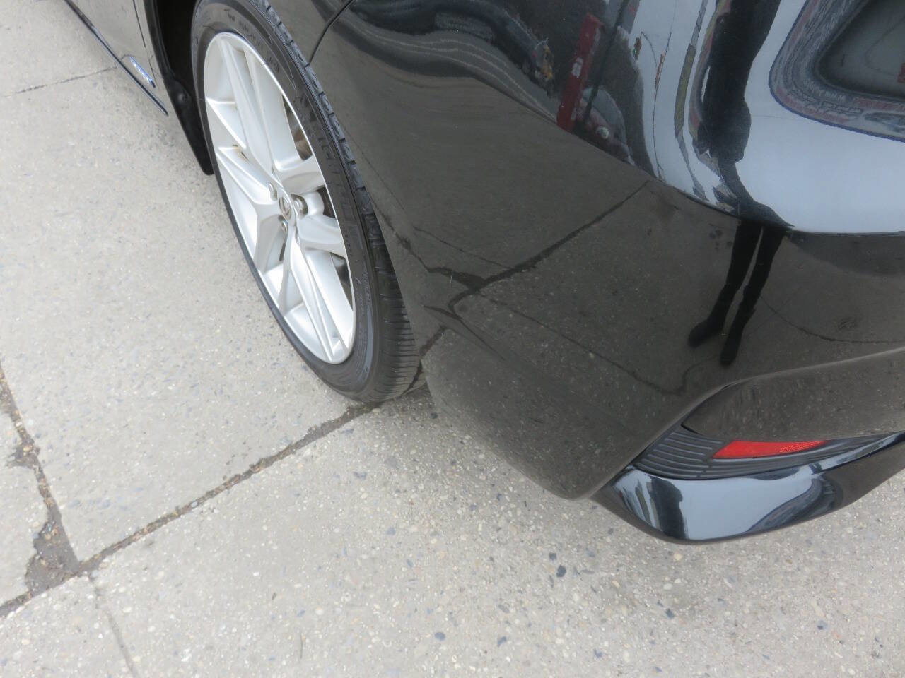 Used 2017 Lexus CT 200h Base 4dr Hatchback w/ Navigation System Package image 34