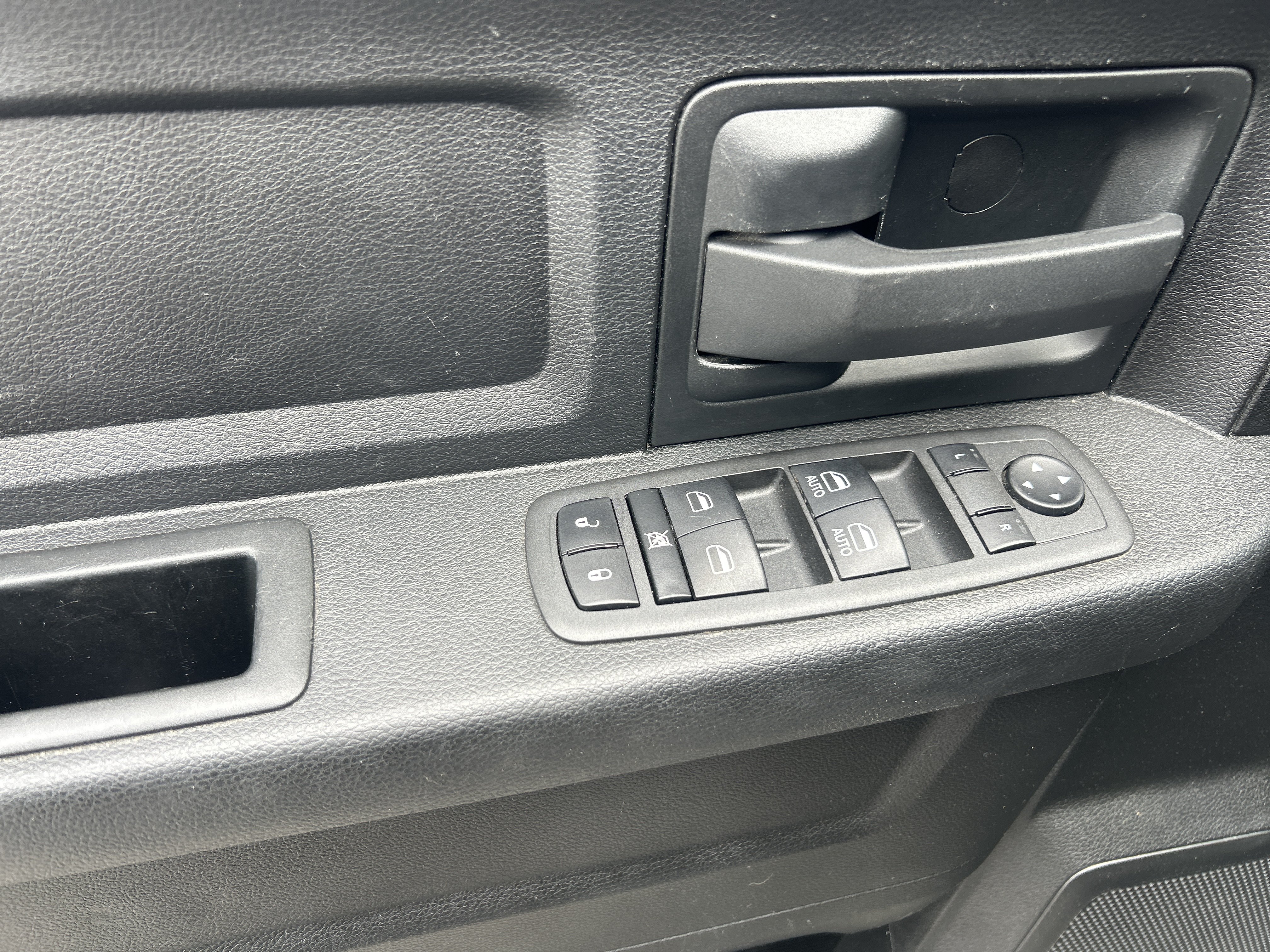 Used 2022 RAM 4500 Tradesman RWD image 12
