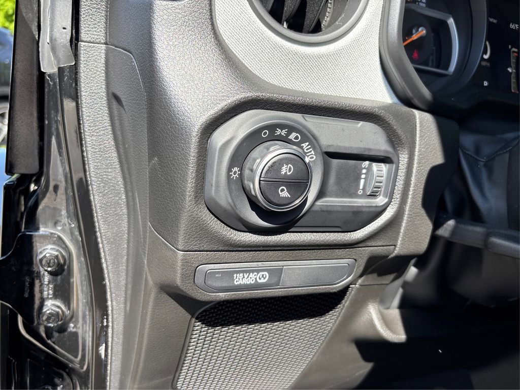 Used 2024 Jeep Gladiator Sport image 37