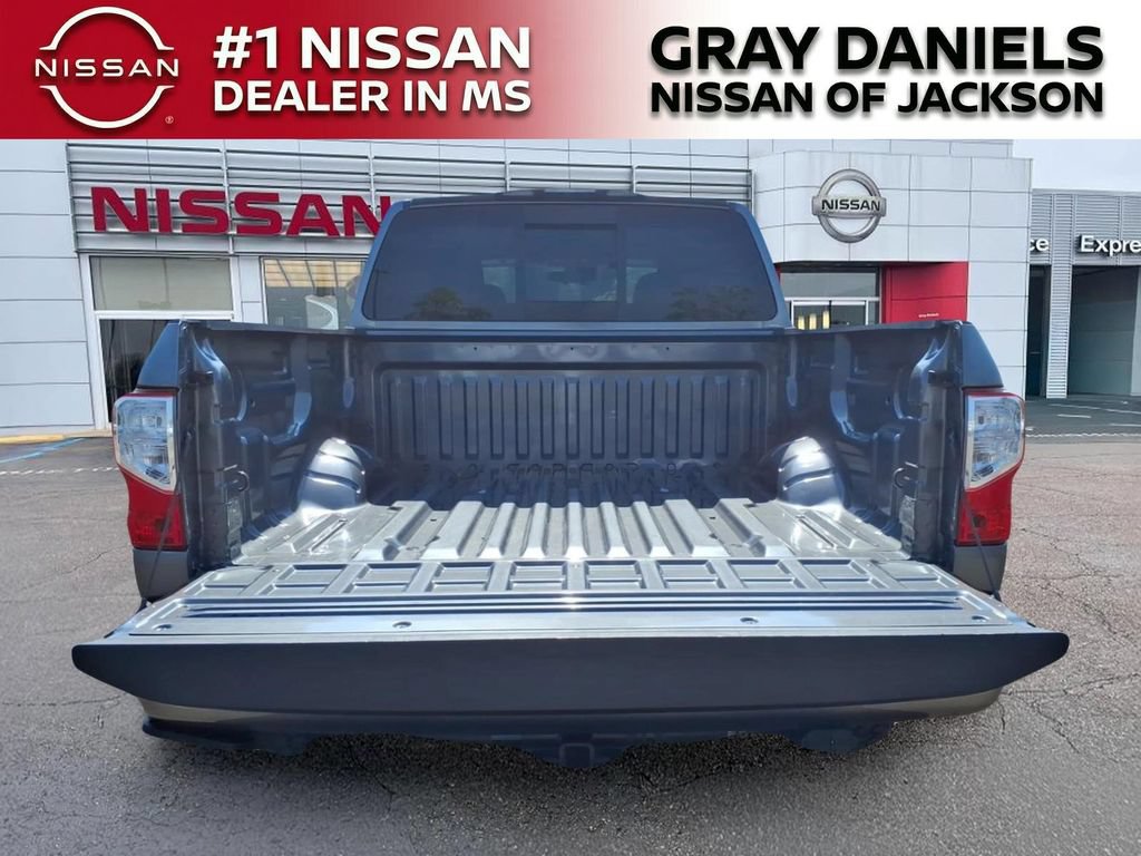 Used 2024 Nissan Titan SV AWD/4WD image 7