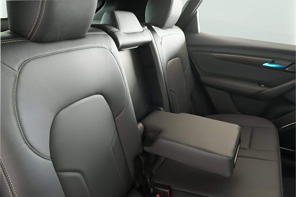 New 2025 VinFast VF 8 Eco AWD/4WD image 19