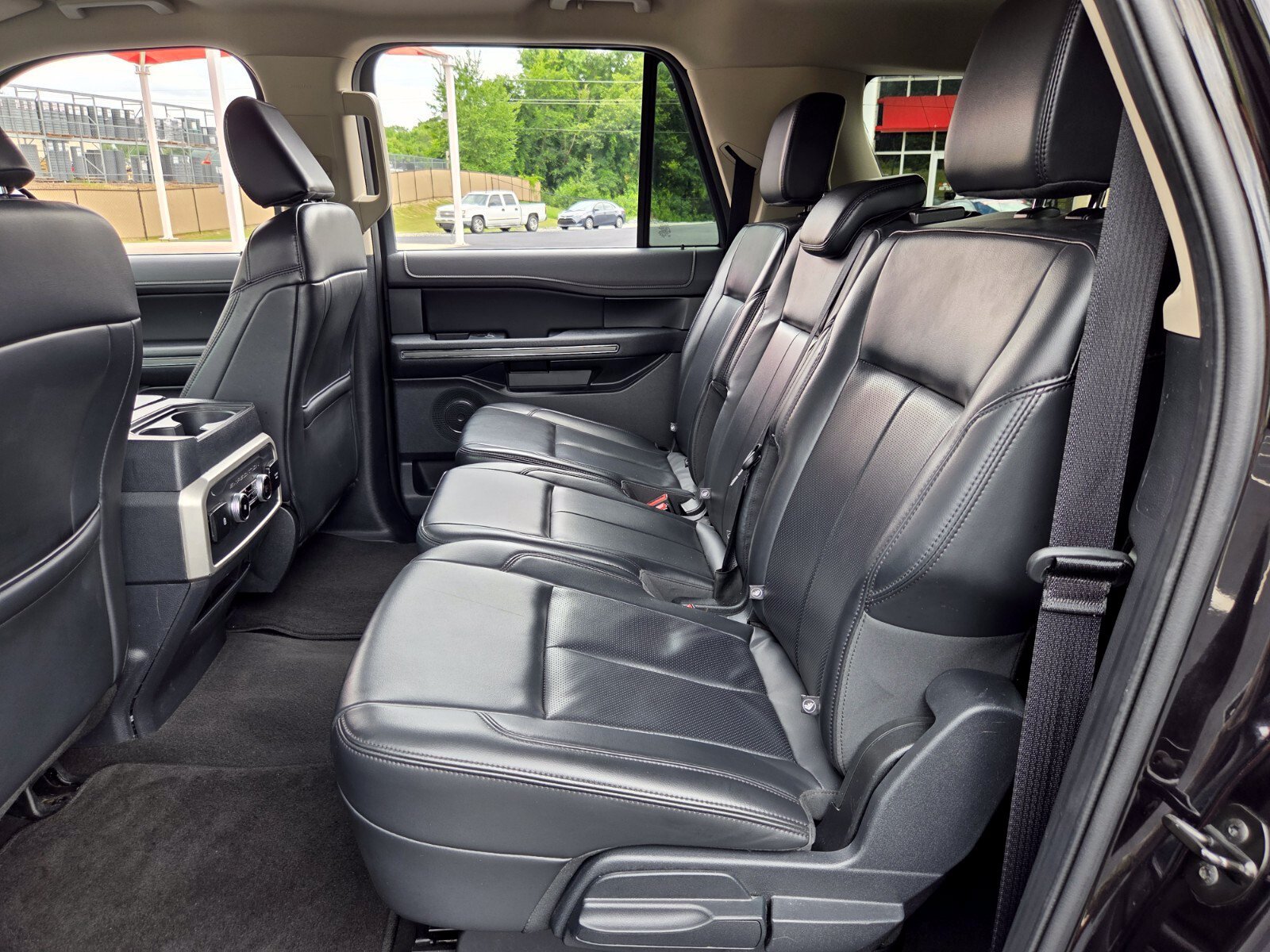 Used 2024 Ford Expedition Max XLT AWD/4WD image 11