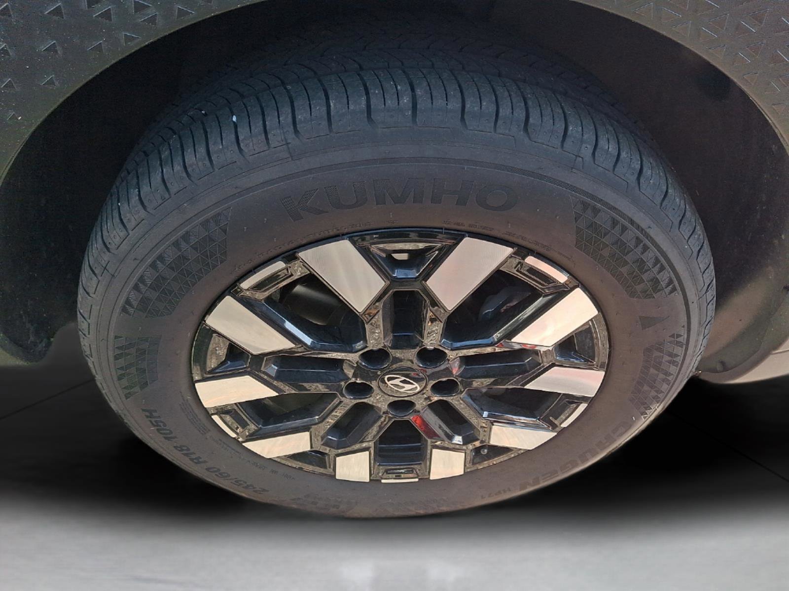 Used 2025 Hyundai Santa Cruz SEL image 8