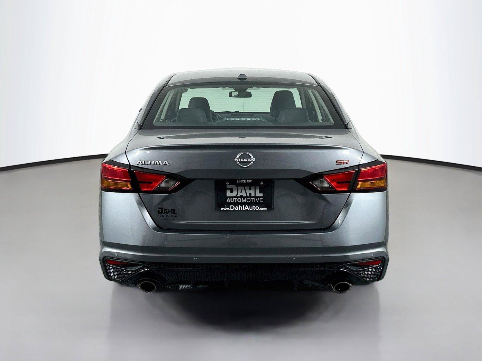 Used 2025 Nissan Altima 2.5 SR FWD image 12